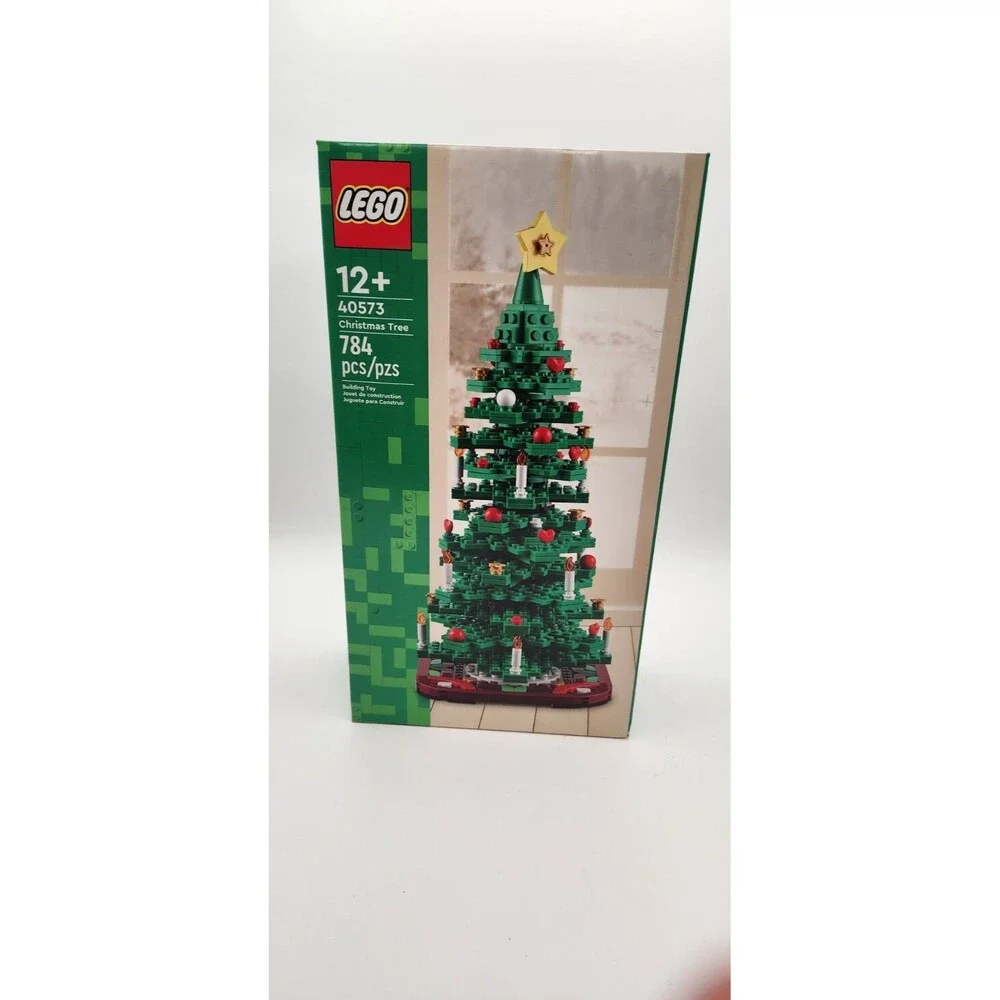 LEGO Seasonal Christmas Tree (40573) Rebuild 2 in 1  784 pieces